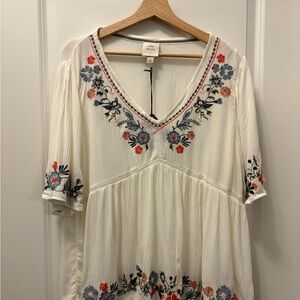 Knox Rose White Floral Embroidered Blouse